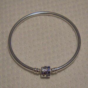 Sparkling Barrel Clasp Bangle